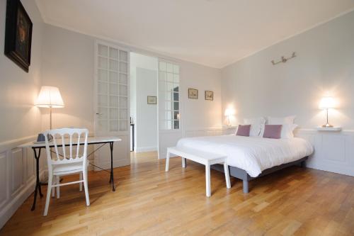 Villa Clément Sens Appart'Hotel : Appartement proche de Plessis-Saint-Jean