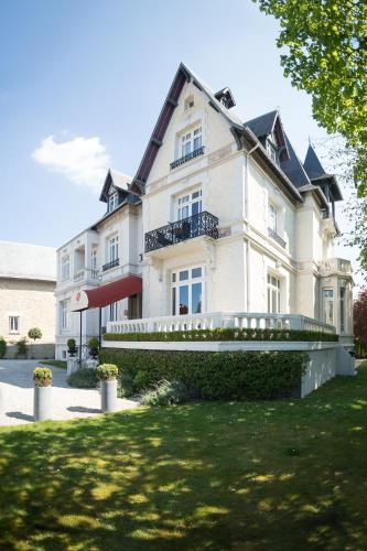 Villa 81 : Hotel proche de Saint-Arnoult