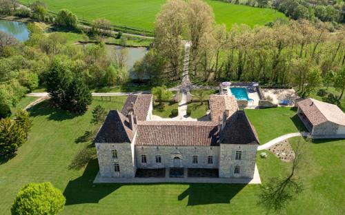 Chateau Secretary : Hebergement proche de Castelnaud-de-Gratecambe