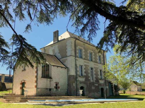Villa Cussay : Hebergement proche de Dangé-Saint-Romain