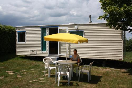Camping La Coccinelle : Hebergement proche de Moureuille