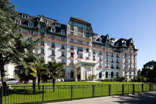 HOTEL LE POULIGUEN : Réservation hôtels Le Pouliguen 44510