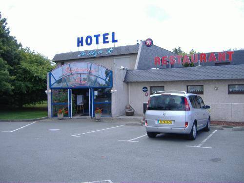 Inter-Hotel Les Alizes : Hotel proche de Le Gouray
