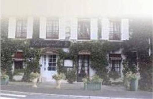 Hotel Restaurant Les Crapouilles : Hotel proche de Nanteuil-le-Haudouin