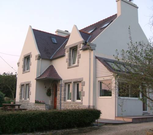 Les Chambres de Kermenguy : Chambres d'hotes/B&B proche de Plougoulm