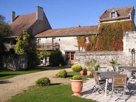 Le Pigeonnier Du Perron : Hotel proche de Thuré