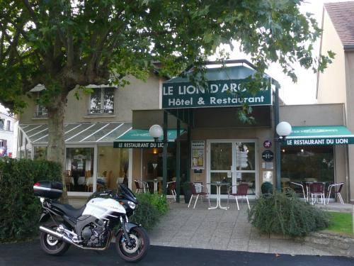 Inter-Hotel Du Lion D'argent Et Des Tanneries : Hotel proche de Touchay