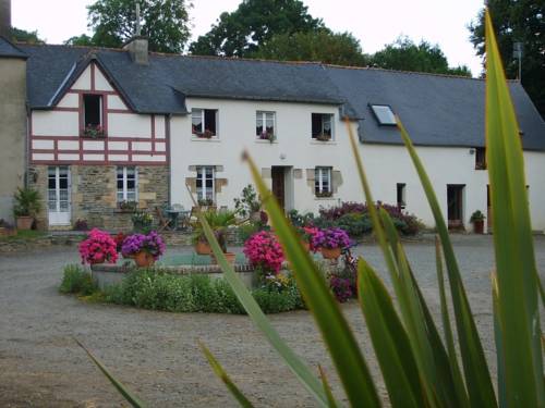 Chambres d'Hôtes La Ferme de Bizoin : Chambres d'hotes/B&B proche de Saint-Mayeux