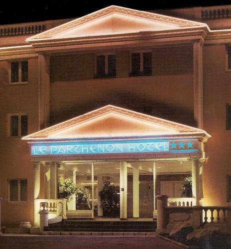 Le Parthénon Hotel : Hotel proche de Champlan
