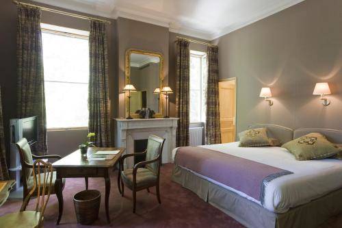 Hotel Château Des Alpilles : Hotel proche de Mas-Blanc-des-Alpilles