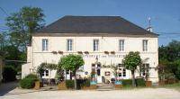 Hotel Des Voyageurs : Hotel proche de Montvalent