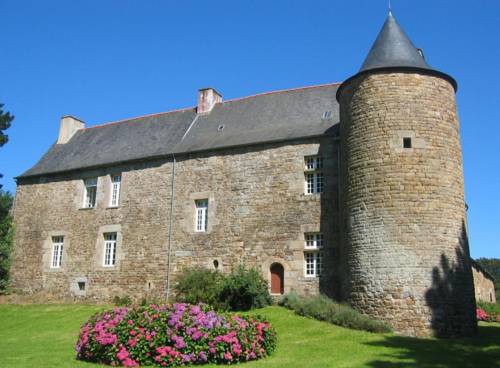 Château de Lestrezec : Chambres d'hotes/B&B proche de Kermoroc'h