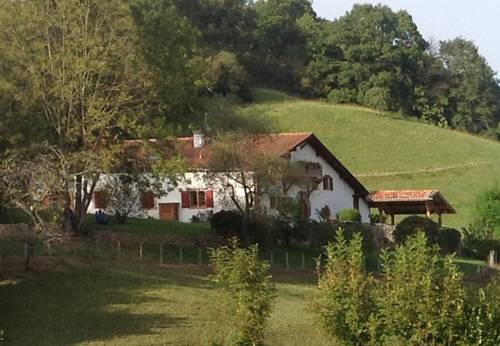 Maison Amestoia : Chambres d'hotes/B&B proche d'Ascarat