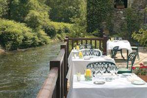 Auberge des Charmilles : Hotel proche de Bilhac