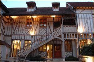 Hôtel la Maison de Rhodes : Hotel proche de Vaupoisson