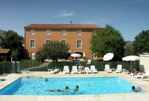 Logis Le Pariou - Le Jardin : Hôtel proche