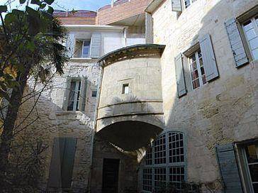 Hôtel du Musée : Hotel proche d'Arles