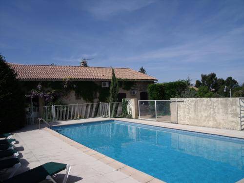Hôtel La Garrigue : Hotel proche de Le Beaucet