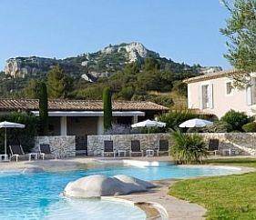 Mas de l'Oulivié : Hotel proche de Mas-Blanc-des-Alpilles