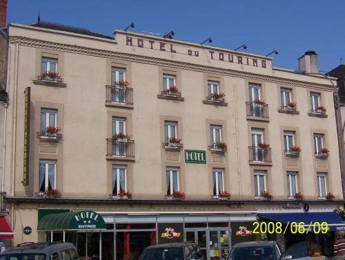 Hotel Du Touring : Hotel proche de Comiac
