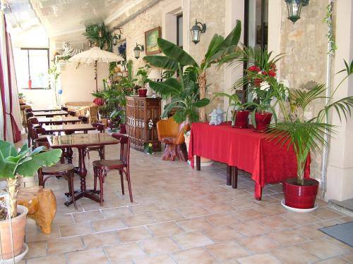 Le Lys D'or : Hotel proche de Vergèze