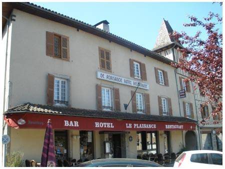 Hôtel Le Plaisance : Hotel proche de Latronquière