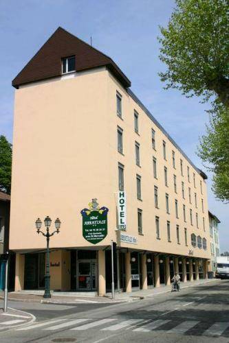 Abbatiale Hotel : Hotel proche d'Izeron