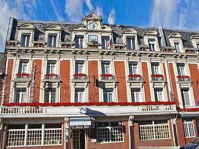 Logis Le Mouton Blanc : Hotel proche de Wavrechain-sous-Faulx