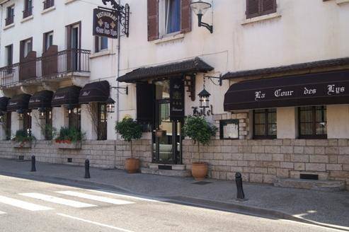La Cour Des Lys : Hotel proche de Balan