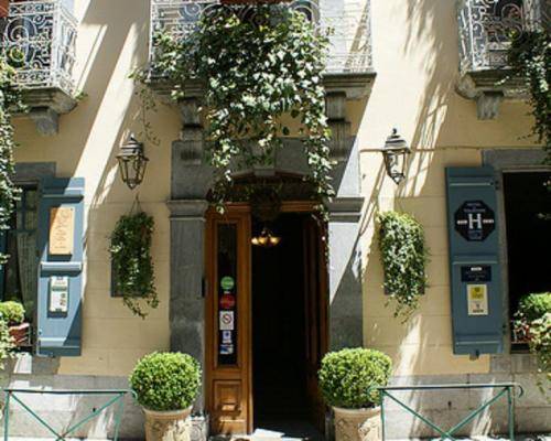 Hotel Du Lion D'or : Hotel proche d'Arrens-Marsous