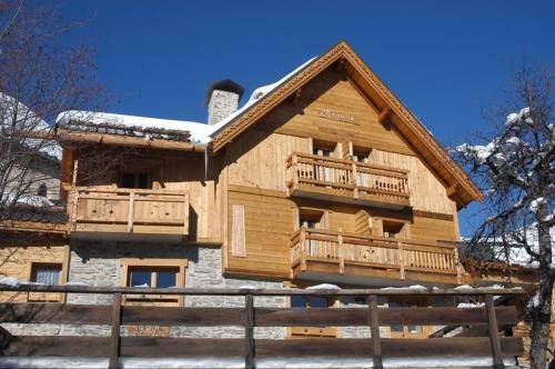 Hôtel L'Ancolie : Hotel proche de Huez