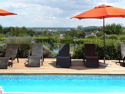 Logis Les Terrasses De Saumur : Hotel proche de Le Thoureil