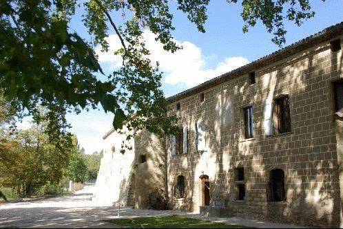 Le Relais Du Grand Logis : Chambres d'hotes/B&B proche de Peypin-d'Aigues