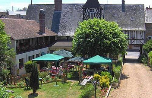 Hostellerie du Lion d'Or : Hotel proche de Villez-sur-le-Neubourg