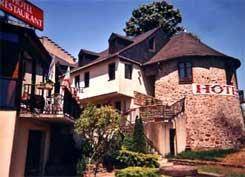 Logis La Tour des Anglais : Hotel proche de Saint-Fraimbault-de-Prières