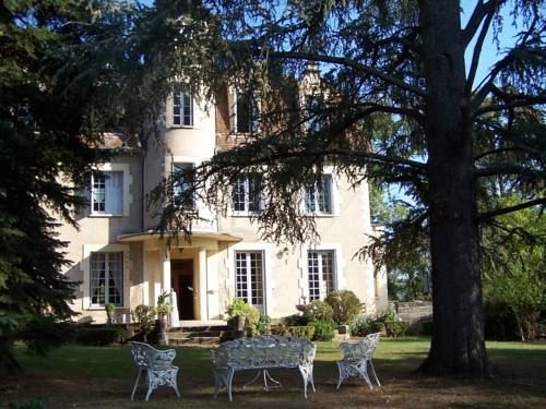 Chambre d'Hôtes Château La Roussille : Chambres d'hotes/B&B proche de Cézac