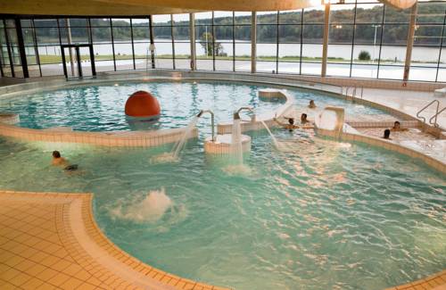 Madame Vacances Les Cottages De Valjoly : Residence proche de Wignehies