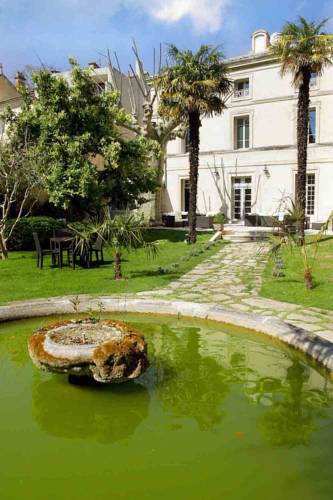 L'À Propos : Hotel proche de Jonquières