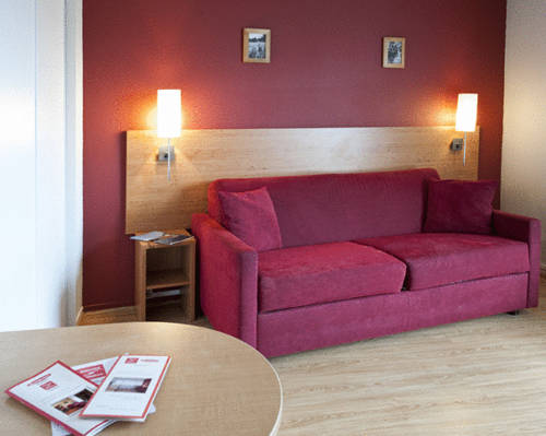 Séjours & Affaires Annecy Le Pont Neuf : Residence proche d'Anglefort