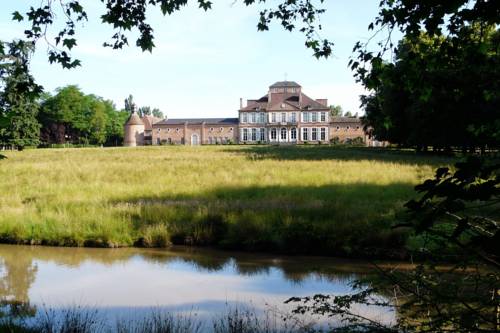 Château de Saint-Augustin : Chambres d'hotes/B&B proche de Vernais