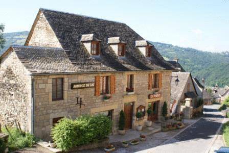 Auberge Du Lac : Hotel proche d'Anterrieux