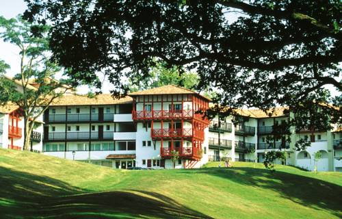Lagrange Classic Les Hauts D'orlégui : Residence proche de Villefranque