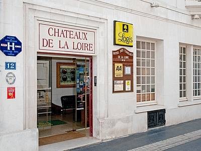 Logis Hôtel Des Châteaux De La Loire : Hotel proche de Ballan-Miré