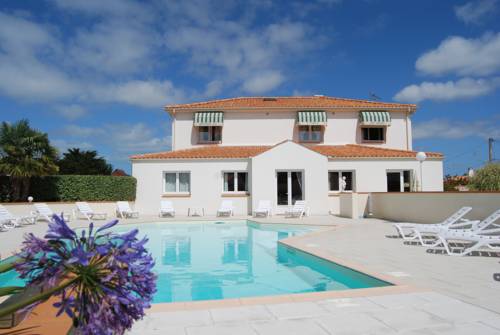 Logis L'Orée Du Bois : Hotel proche de Beauvoir-sur-Mer