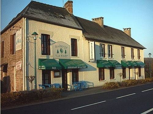 Logis Auberge La Foret : Hotel proche de Condé-sur-Noireau
