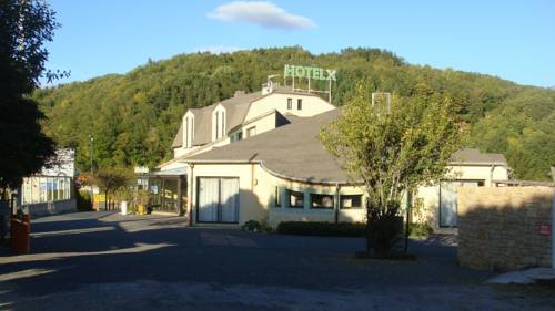 Le Calice Du Gevaudan : Hotel proche de Le Monastier-Pin-Moriès