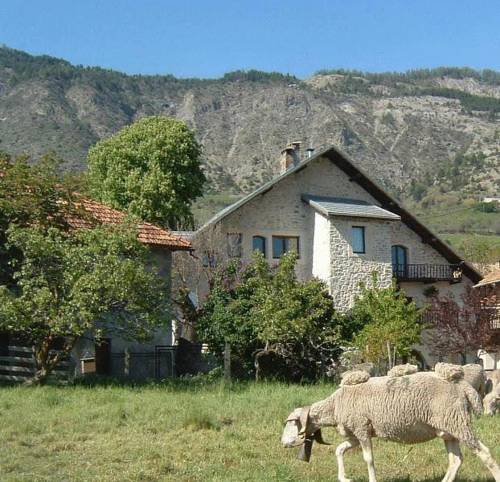 Hôtel La Pastorale : Hotel proche de Lus-la-Croix-Haute