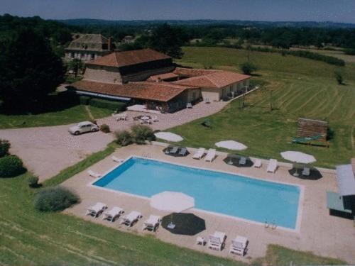 Domaine De Granval Chambres et Table d'Hotes : Chambres d'hotes/B&B proche de Bilhac