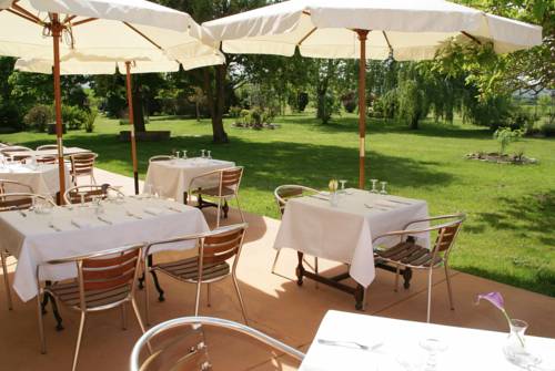 Hôtel Restaurant Des Maziès : Hotel proche de Saint-Julia