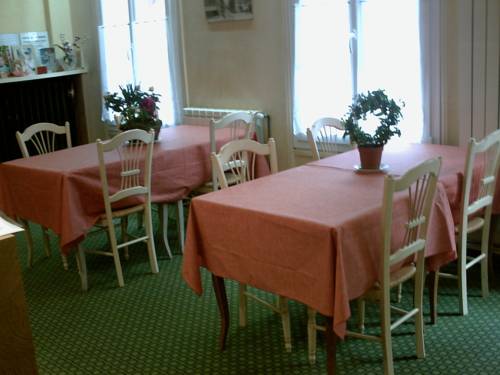 Ardenn'hotel : Hotel proche d'Aguilcourt